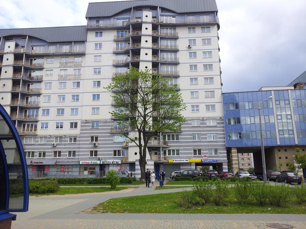 Апартаменты Независимости 168-2 Minsk Rum bild